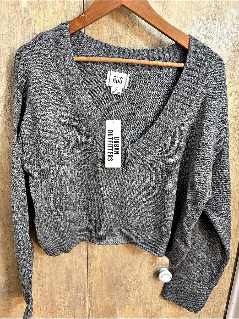BDG Urban Outfitters V-Neck Sweater Gray V-Neck Sweater Size Small NWT